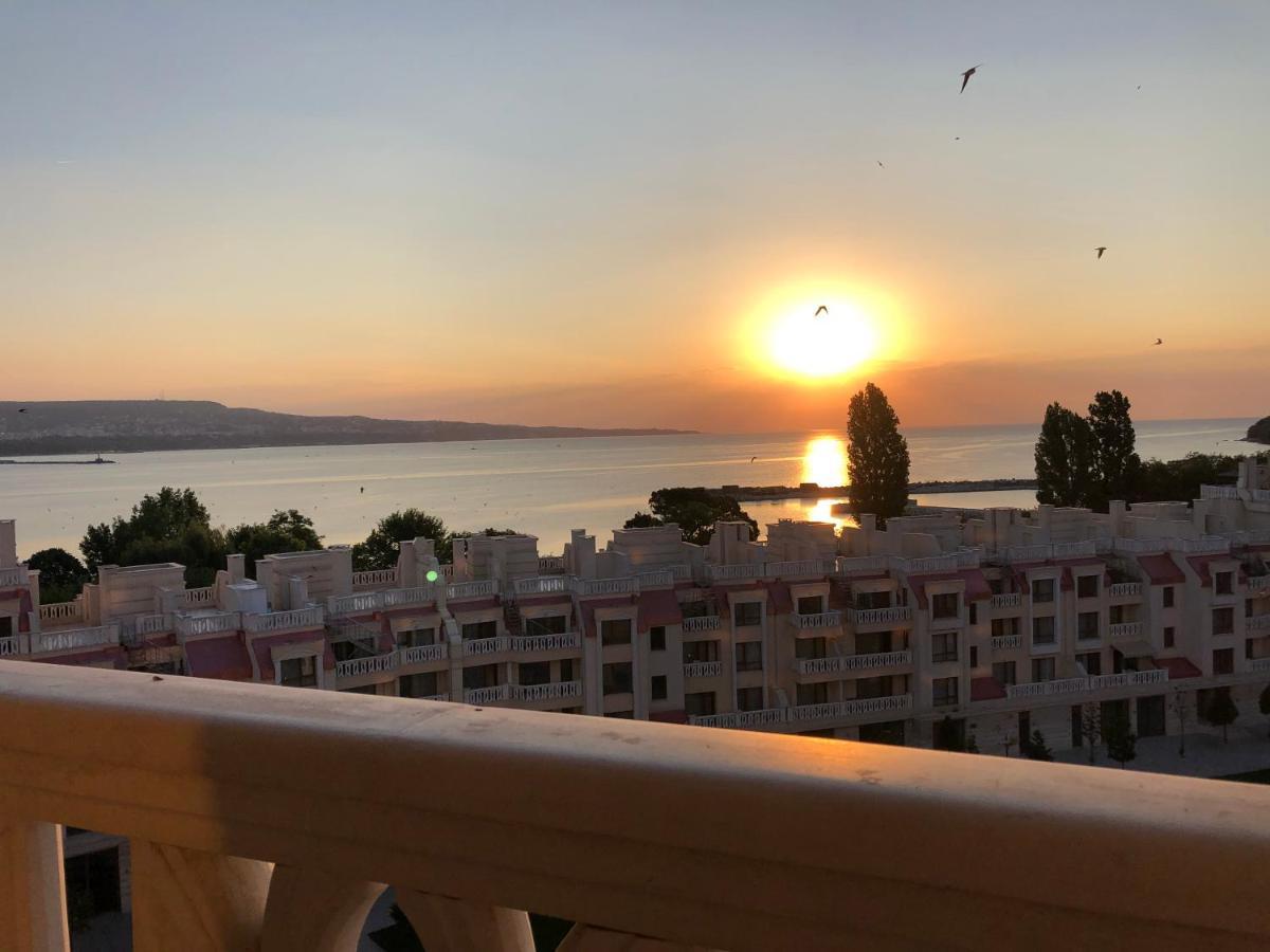 East From Paradise Apartment Varna Esterno foto