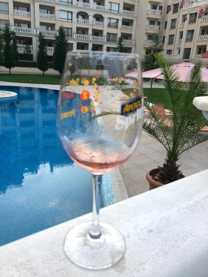 East From Paradise Apartment Varna Esterno foto