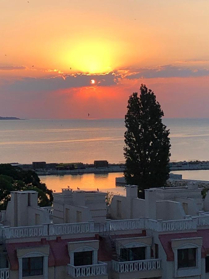 East From Paradise Apartment Varna Esterno foto