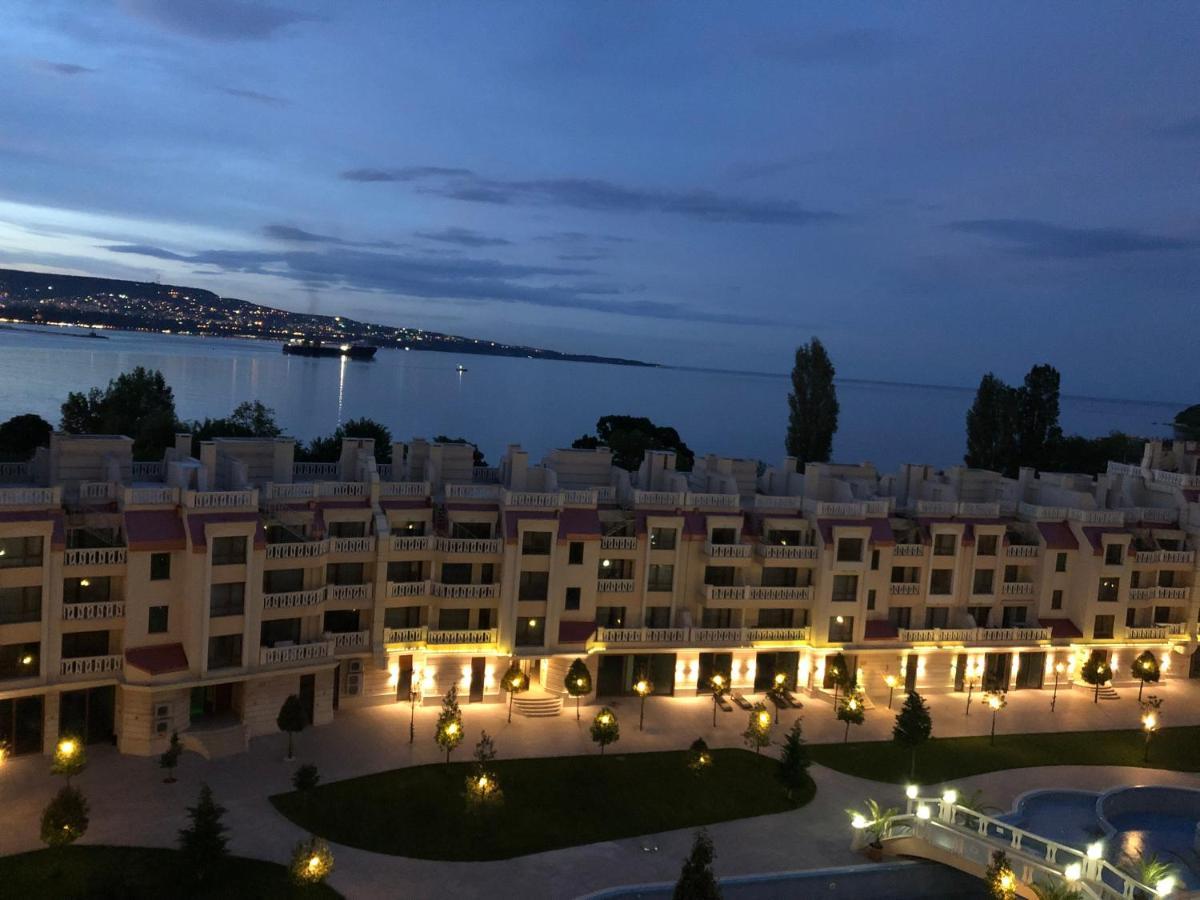 East From Paradise Apartment Varna Esterno foto