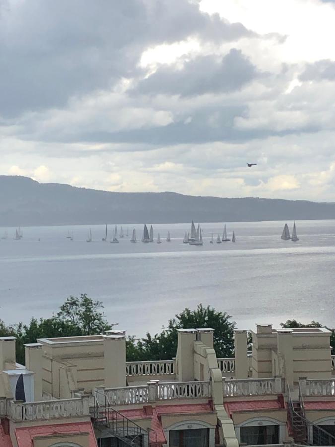East From Paradise Apartment Varna Esterno foto