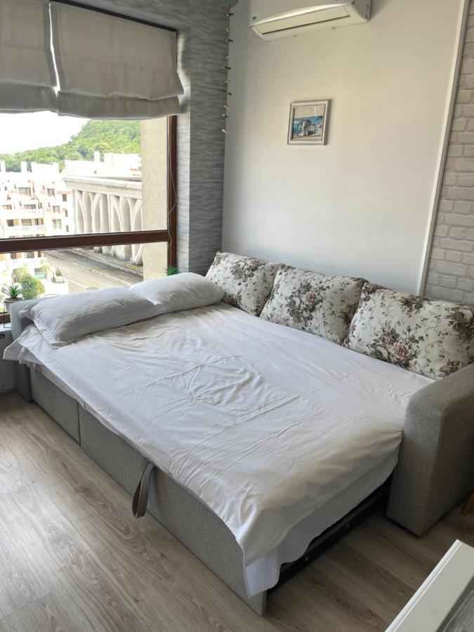 East From Paradise Apartment Varna Esterno foto